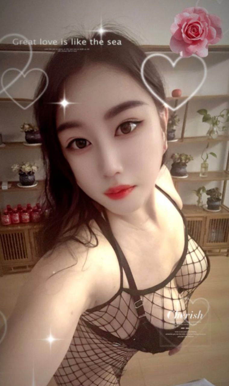 可调教的反差妹妹 颜值不错~皮肤嫩滑紧致鲜嫩~散发着一股嫩气可无套（可内射）有体检