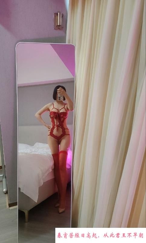 劲松风骚少妇紫色情趣极致诱惑