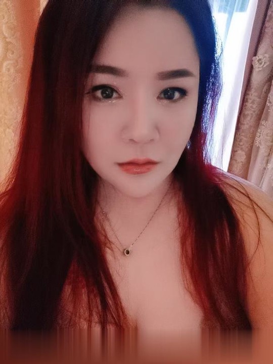 江苏-南京玄武门大胸熟女