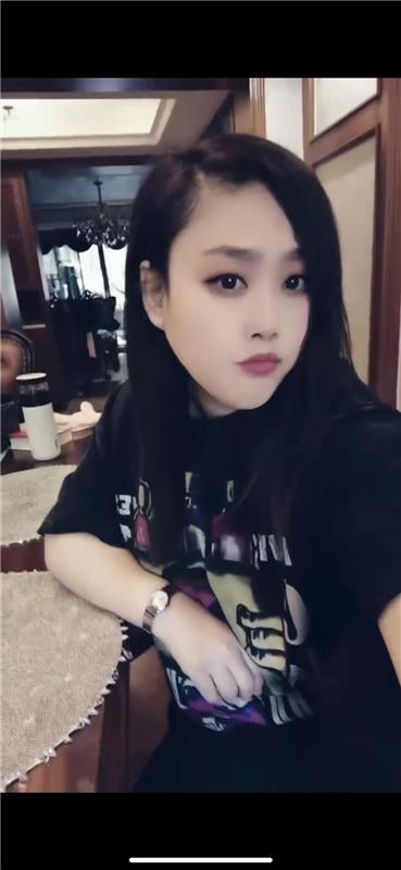 天津凤楼兼职小姐姐