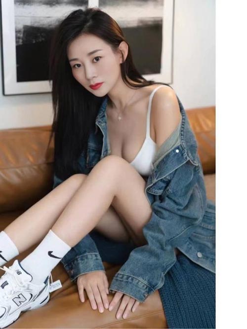 爽操朝阳胸大腿长小骚妇