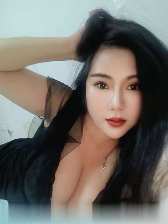 上海大奶性感骚妇