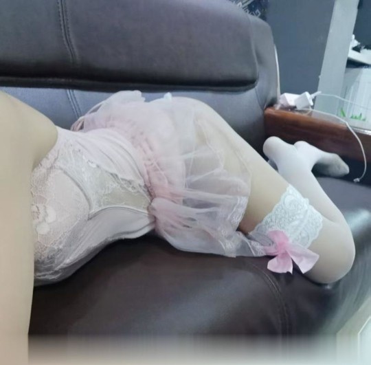 天津楼凤一米五娇小贝宁