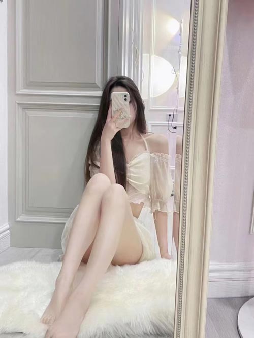 极具诱惑的骚浪贱中活秀丽美女