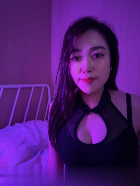 广东-深圳性感服务少妇