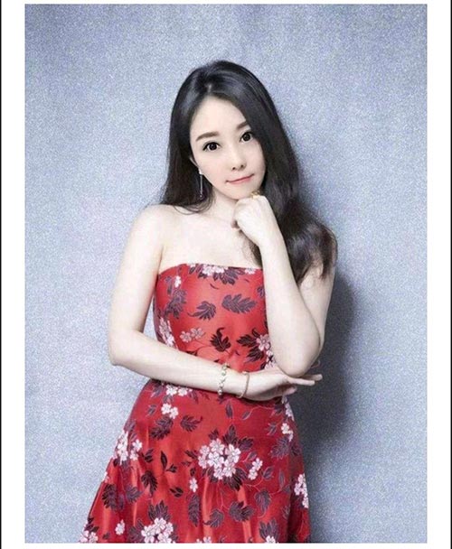 25岁钢琴教育兼职 态度好服务一流 水多 三点粉 口活超爽