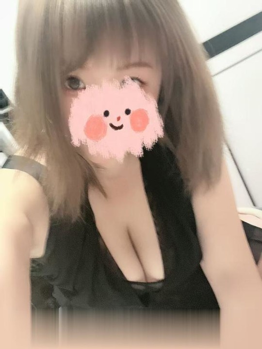 上海闵行大胸妹子