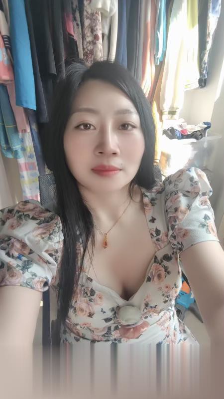 上海约炮闵行少妇..