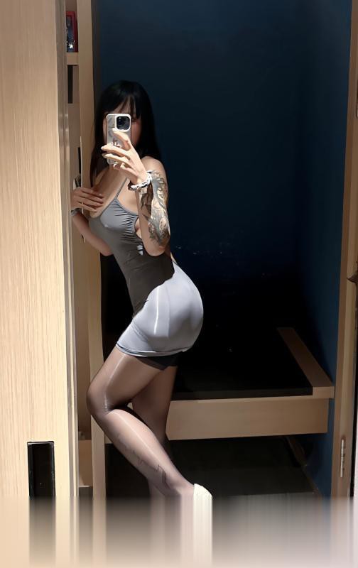 古镇御姐爆乳纹身厌厌