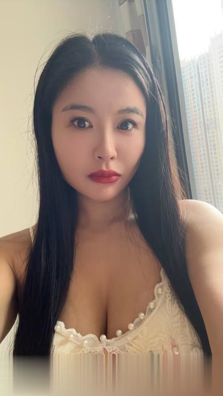 湖南-长沙迎宾路口大胸妹子体验