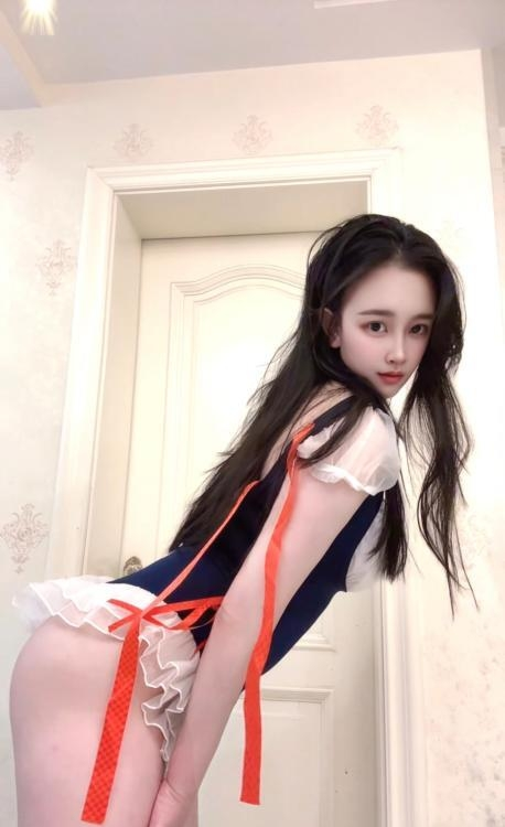 静安区翘臀依兰