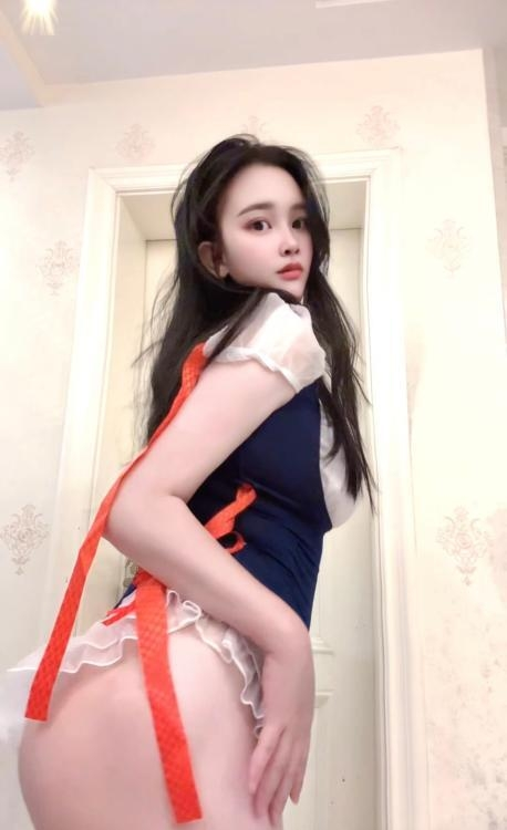 静安区翘臀依兰