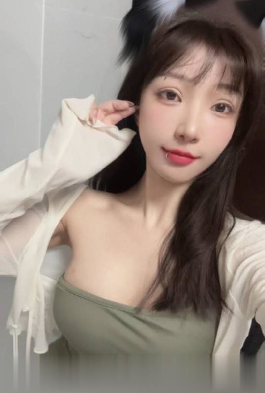 湖南-长沙少妇感大胸丰臀老师