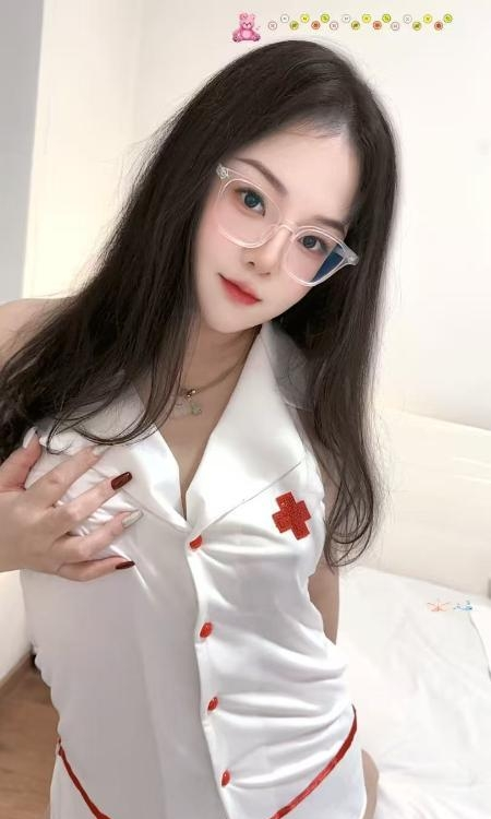 成都市成华眼镜妹