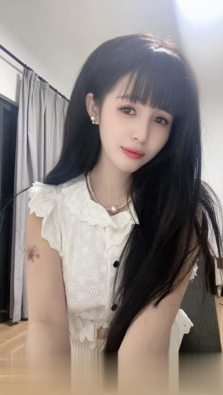 广东-广白云叮当..皮肤白白嫩嫩，甜美可爱那种