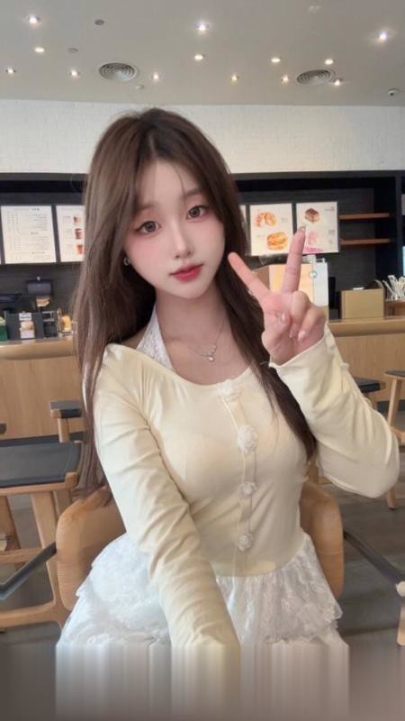 湖南-长沙大胸嫩妹晴儿