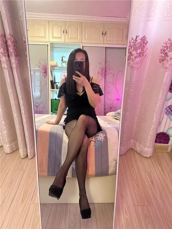 南京丁家庄黑丝爆乳姐姐