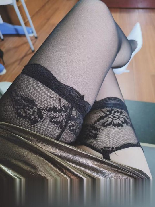 上海杨浦区骚货黑丝熟女