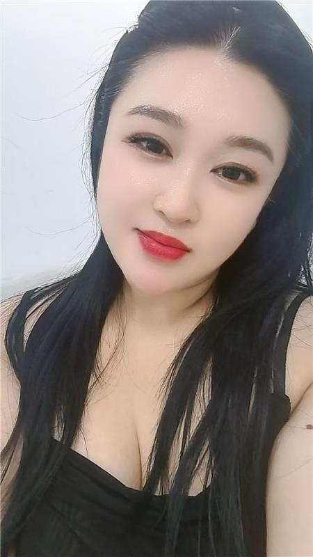 杭州大胸吸精少妇可飞