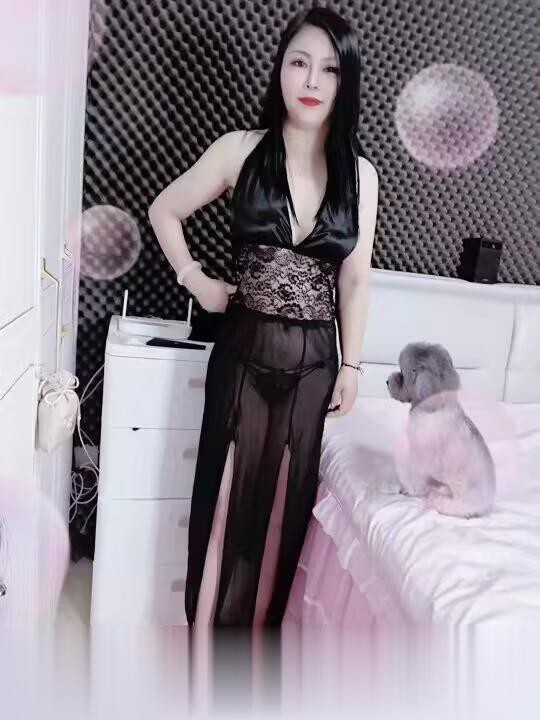 北京双桥翘臀潮喷大眼少妇