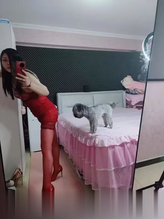 北京双桥翘臀潮喷大眼少妇