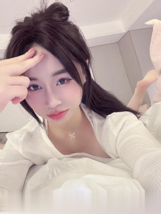 广东-深圳美女鲍鱼小结巴.