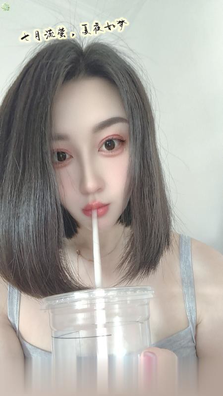 江苏-无锡湖滨商业街美少女