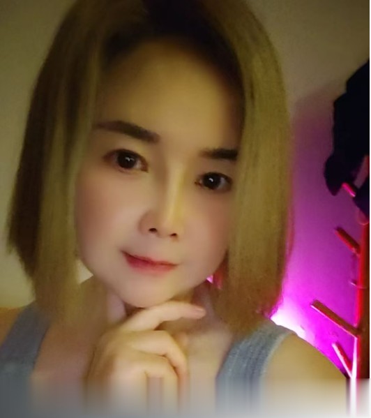 江苏-南京南站大胸熟女