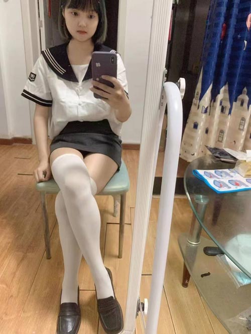 北京馒头一线天个人兼职02年女友系，小萝莉