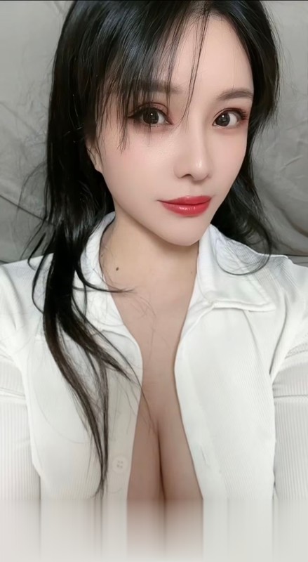 上海闵行丰满巨乳安妮