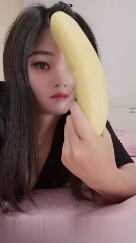 光谷青年城小姐姐