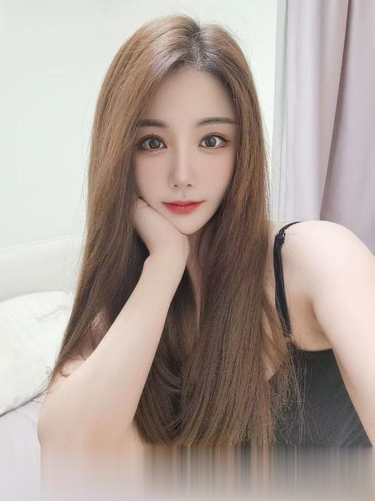 深圳前凸后翘美乳绾绾