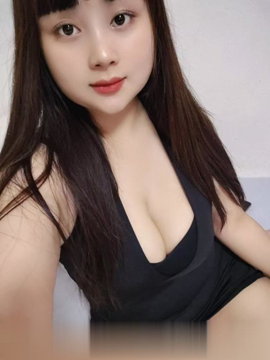 广东-深圳宝安巨乳允儿巨乳萝莉