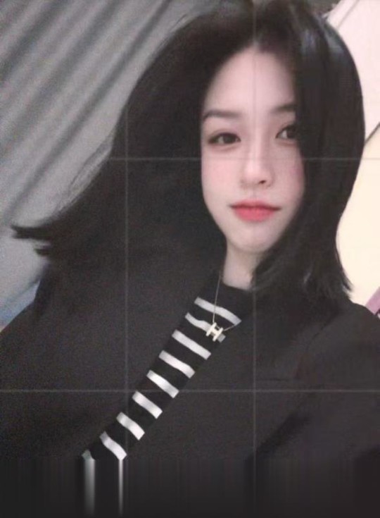 上海长宁区短发御姐