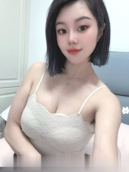 无锡江阴短发颜值小姐姐