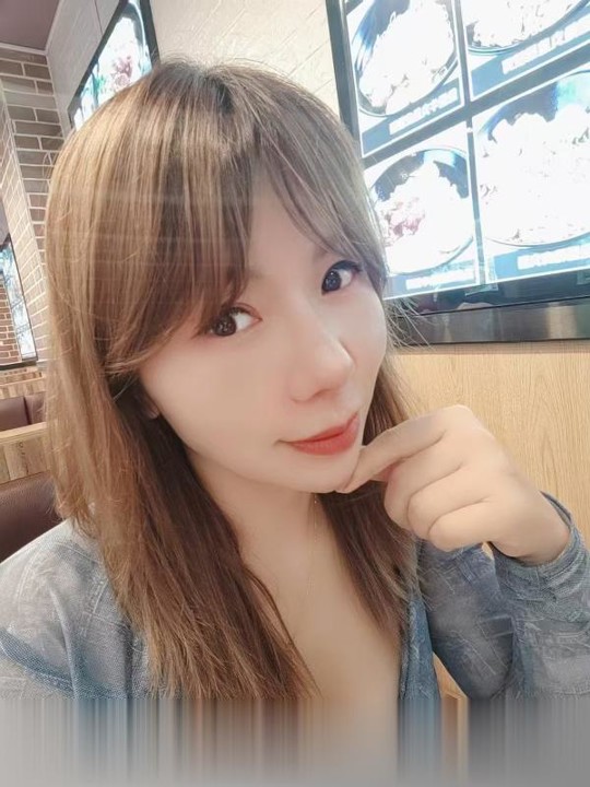 云南-昆明品茶长舌少妇..