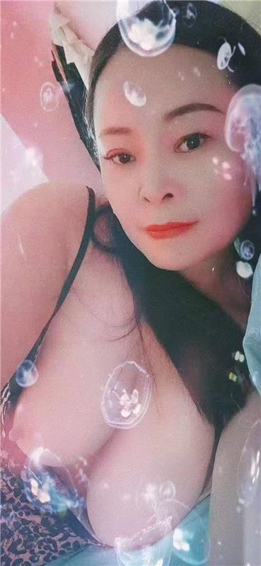 重庆沙坪坝熟女泄火姐姐，姿势配合