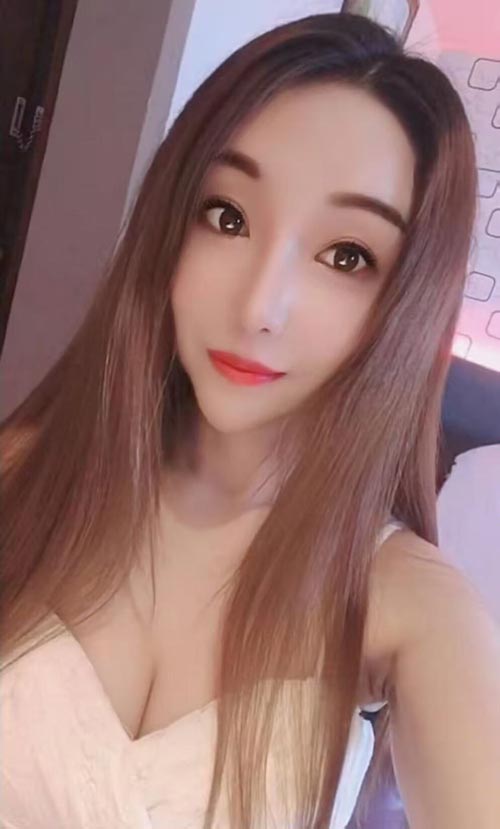 肤白胸大长腿美女等你约