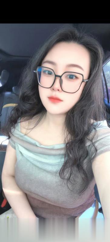 上海-浦东巨乳眼镜骚女