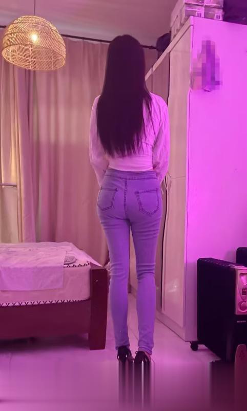 合肥金金..不错的妹子，b紧水多，身材好，主动