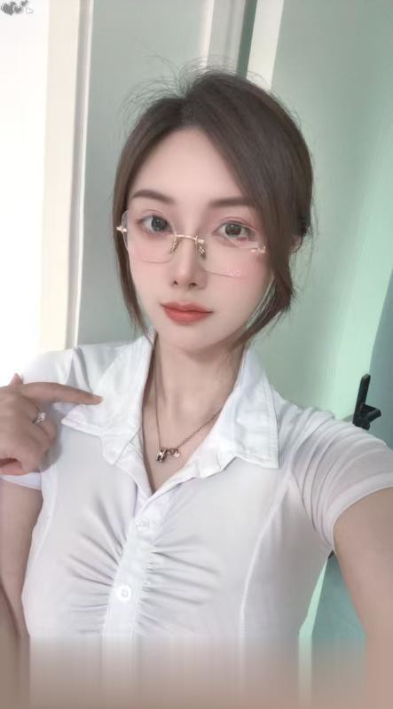 上海性感制服美女