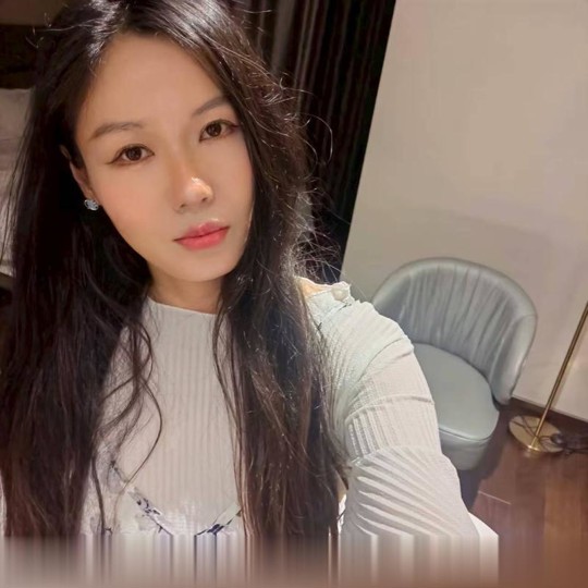 武汉光谷步行街媚老师