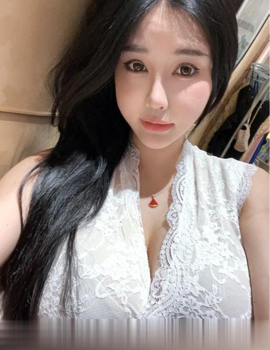 武汉光谷大奶丝袜妹