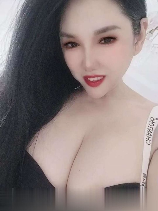 江苏-无锡新吴区大胸姐