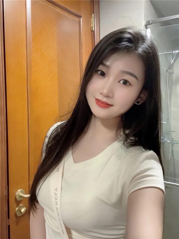 南京江宁刚下海半个月邻家女孩