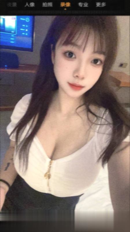 广州岗顶骚女泡泡糖