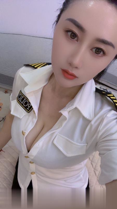 重庆-渝北服务型风骚少妇 老师会所出来的