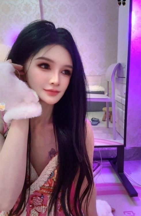 杭州市滨江翘臀小妖精曼妮