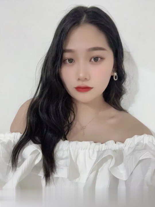 深圳风骚萝莉小安这个小可爱姐姐长相中shang