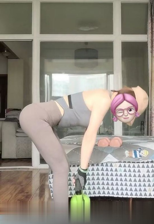 天津滨海新区韩韩美女经常健身